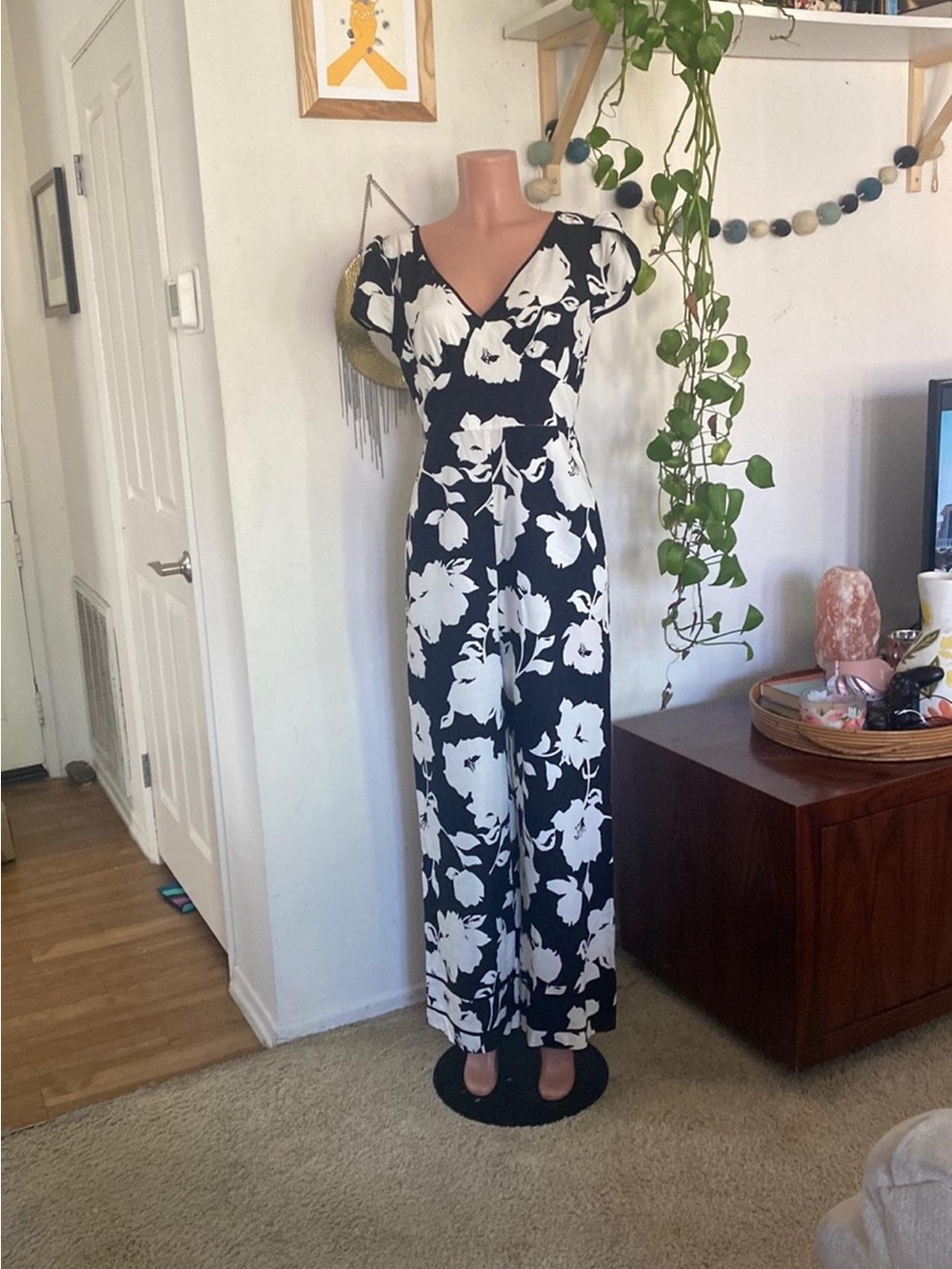 Anthropologie Elevenses Black & White Retro Floral Print Short Sleeve Jumpsuit - Picture 3 of 4
